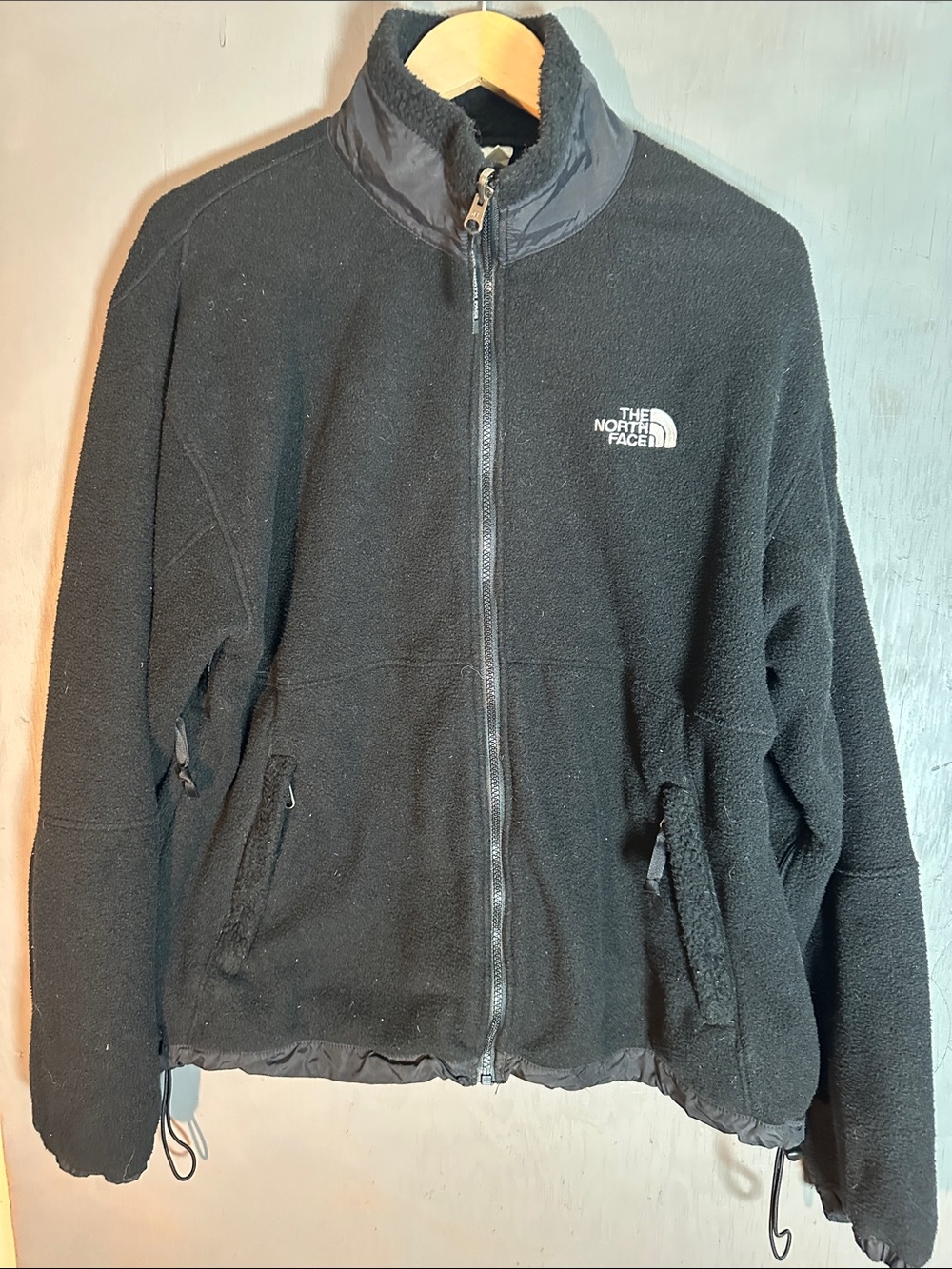 The North Face Men’s Black Lightweight Fleece Jacket - Full Zip